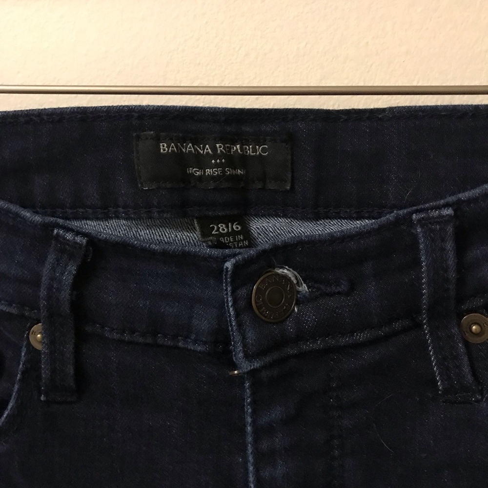 Like new banana republic dark denim jeans 28/6